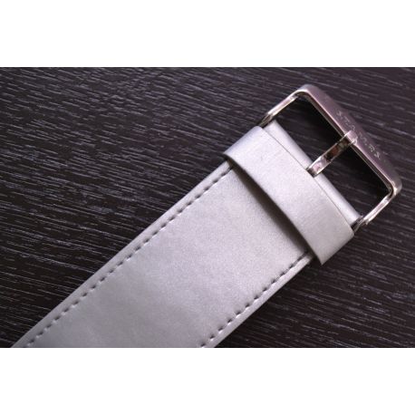 22 € Bracelet Cuir SATIN Stamps  IMPECCABLE  !