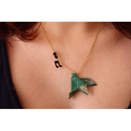 "   29 €  Collier " COLOMBE " Origami